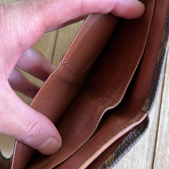 Louis Vuitton Authentic Monogram Vintage Tri-Fold Double Snap Wallet - Picture 10 of 12